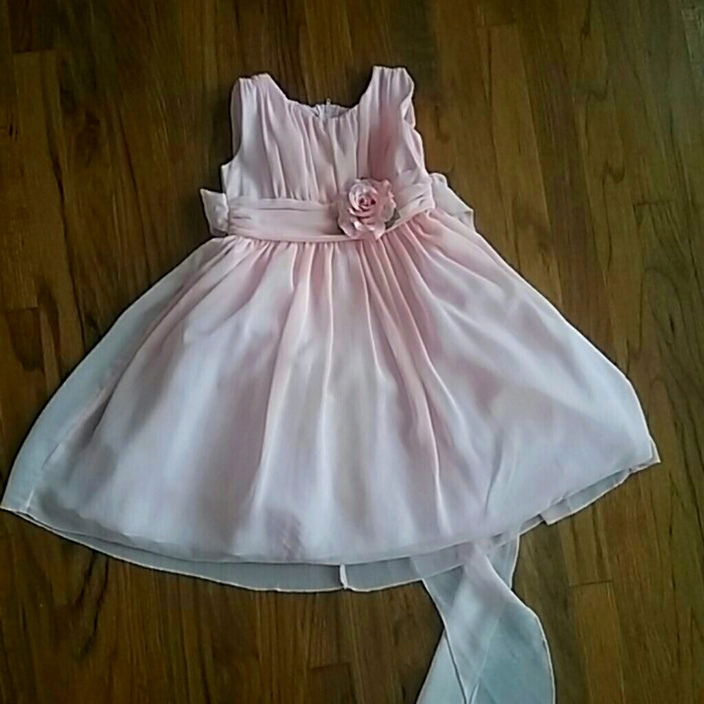 Girls dress